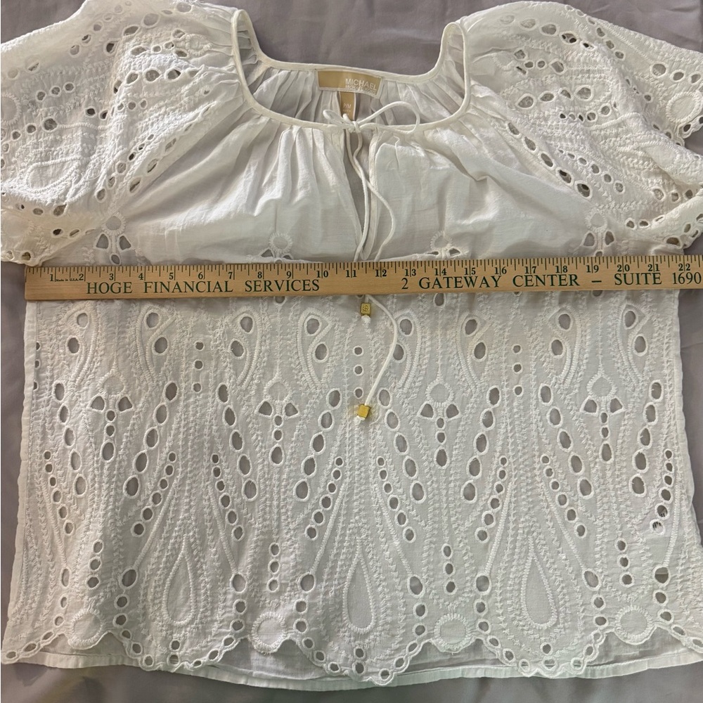 MICHAEL KORS White Cotton Short Sleeve Eyelet Lace Peasant Blouse
Top Size P/M - Picture 12 of 16